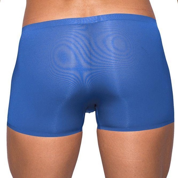 Seamless Sleek Blue Short with Pouch - Picture 2 of 4